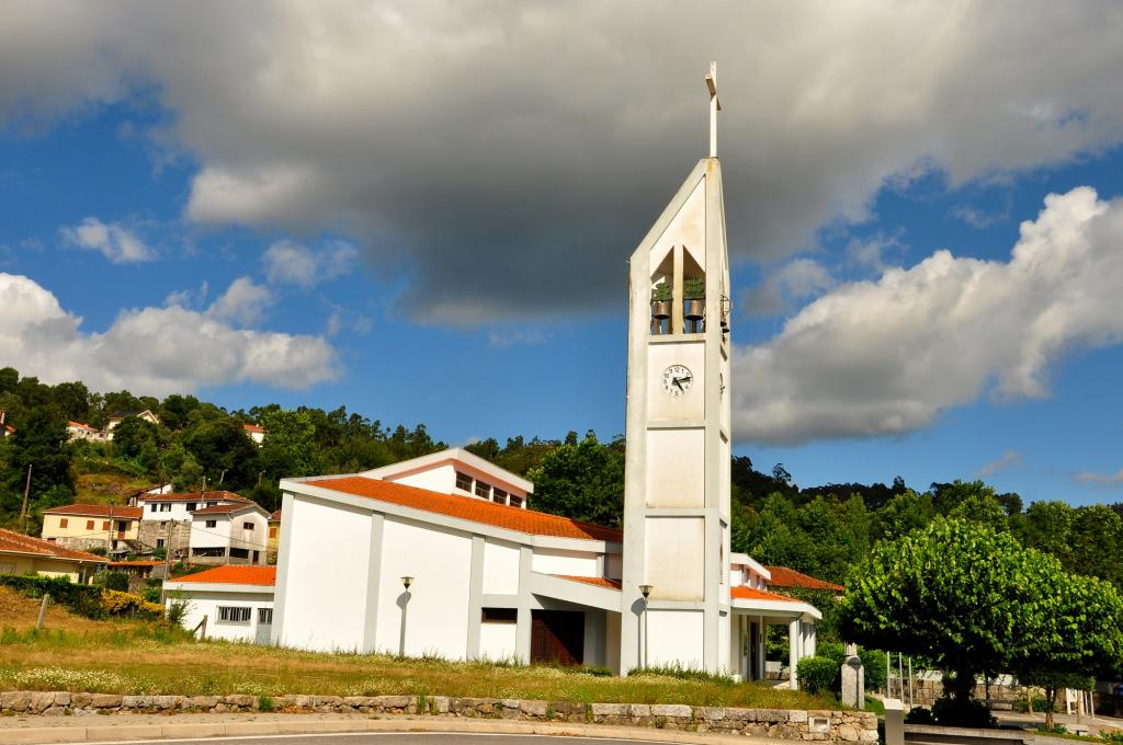 Igreja Paroquial de Silvares / Igreja de S&atilde;o Clemente